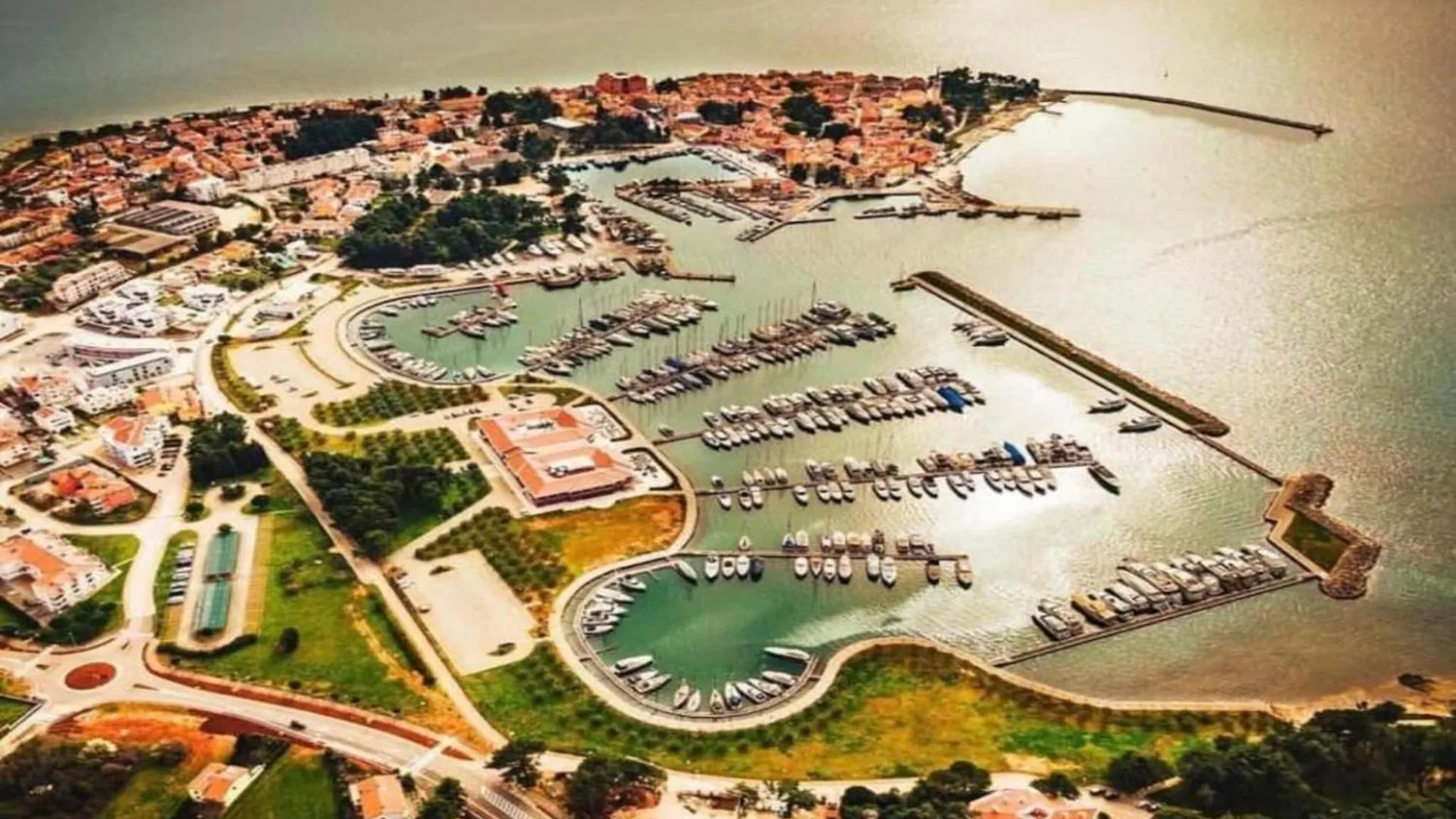 Pleasant Holiday Home In Novigrad Novigrad Istria